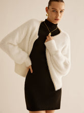 Oversized Pearl Trim Fuzzy Cardiagn