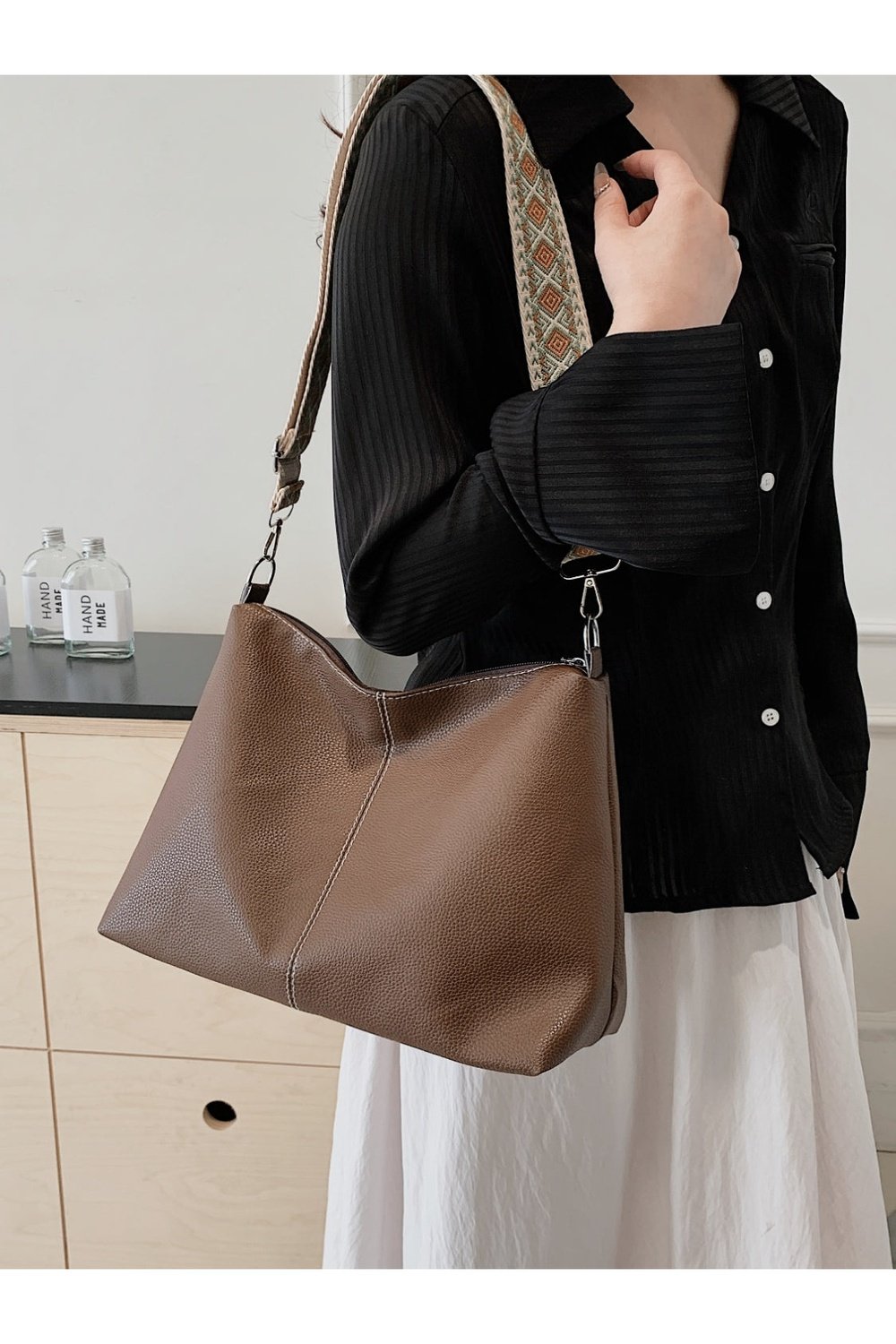 PU Leather Geometric Pattern Strap Shoulder Bag