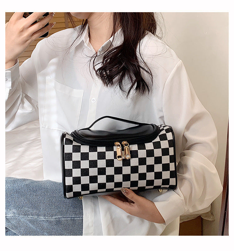 Large Portable Simple Fashion Cosmetic Bag