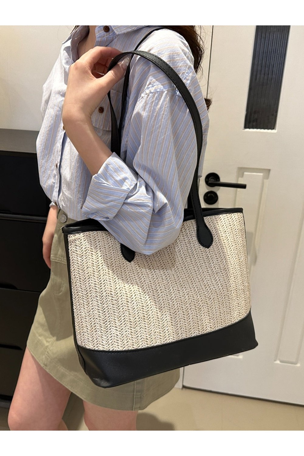 Contrast Straw Woven Tote Bag