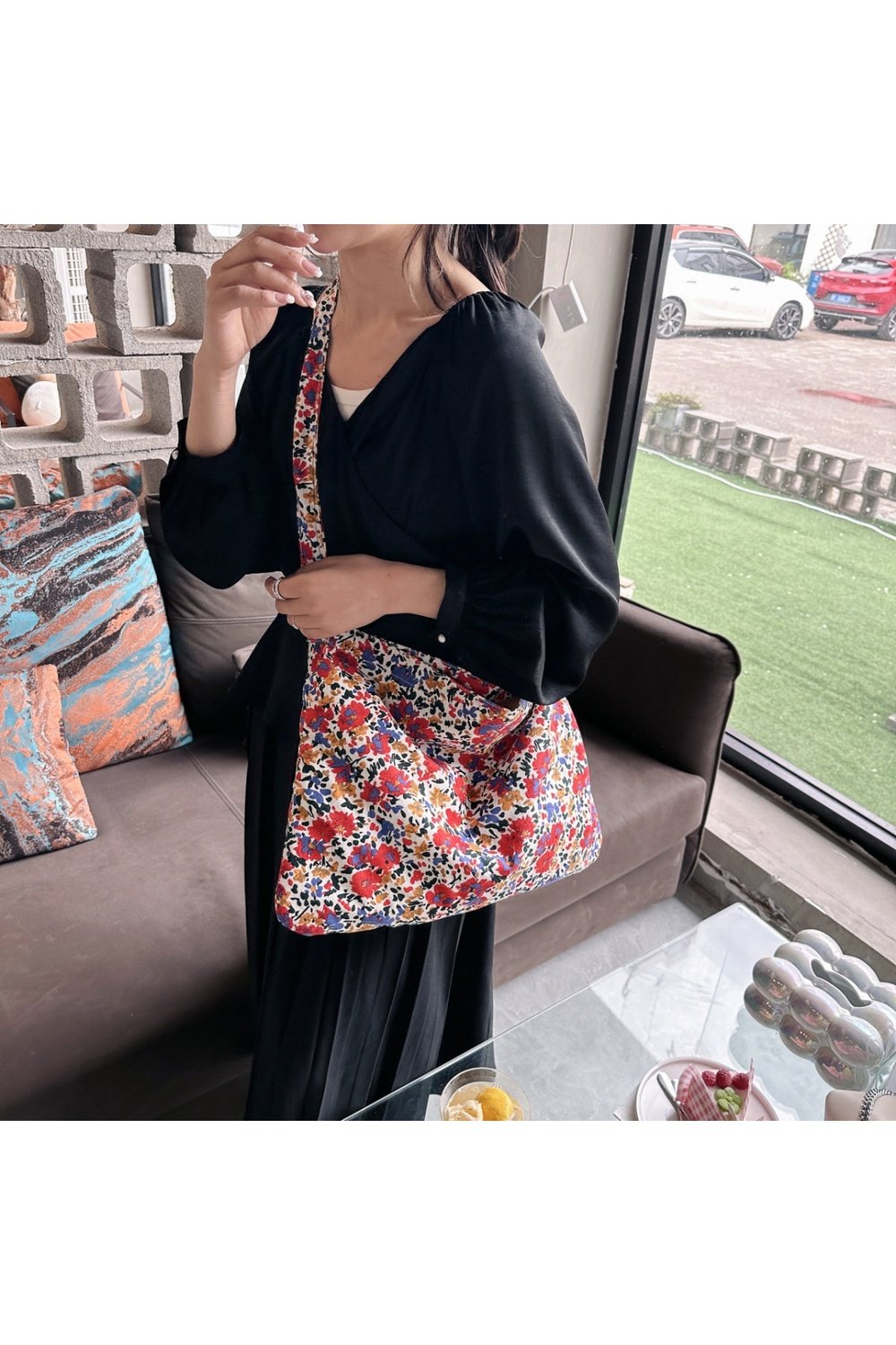 Printed Medium Shoulder Bag