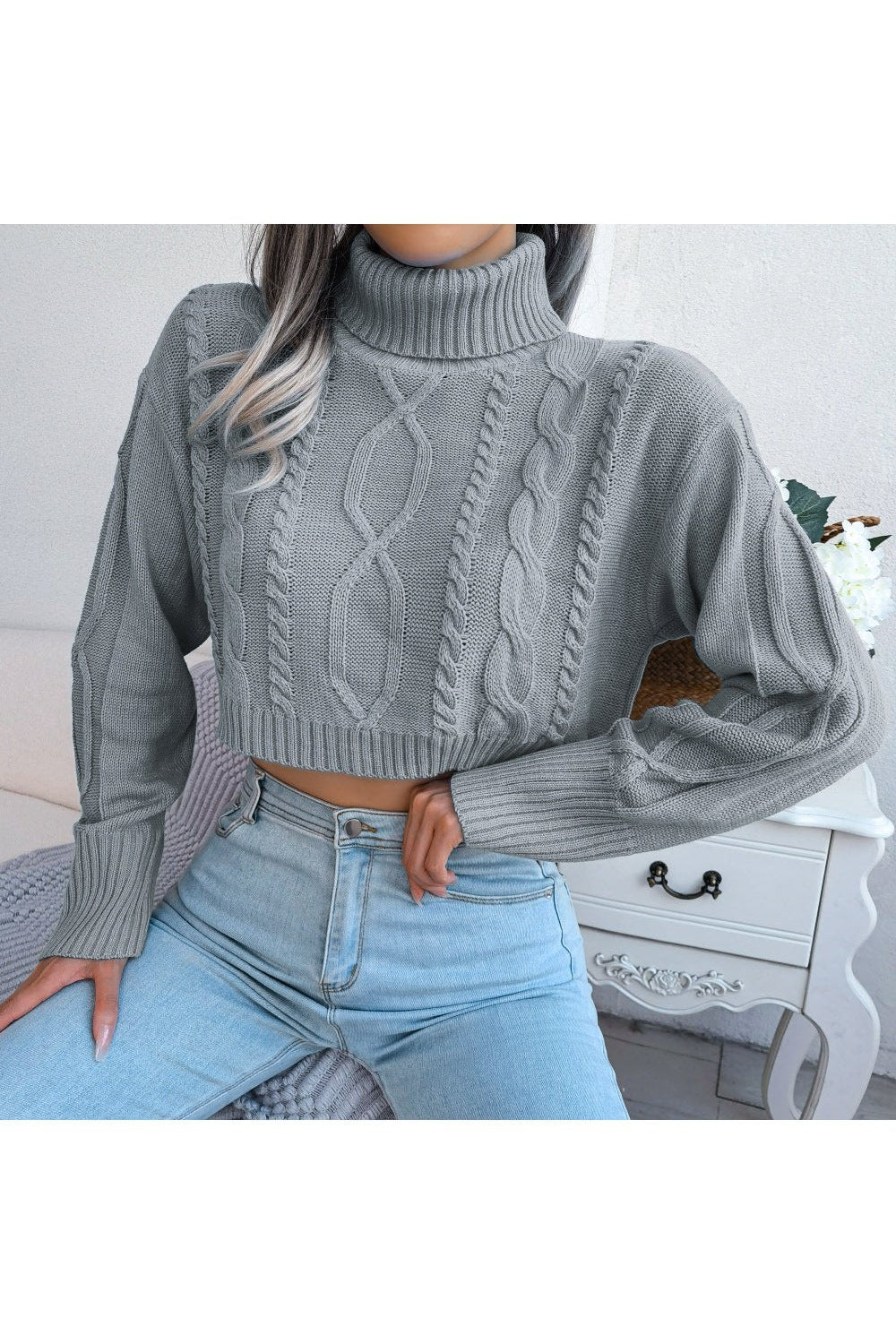 Mixed Knit Turtleneck Cropped Sweater