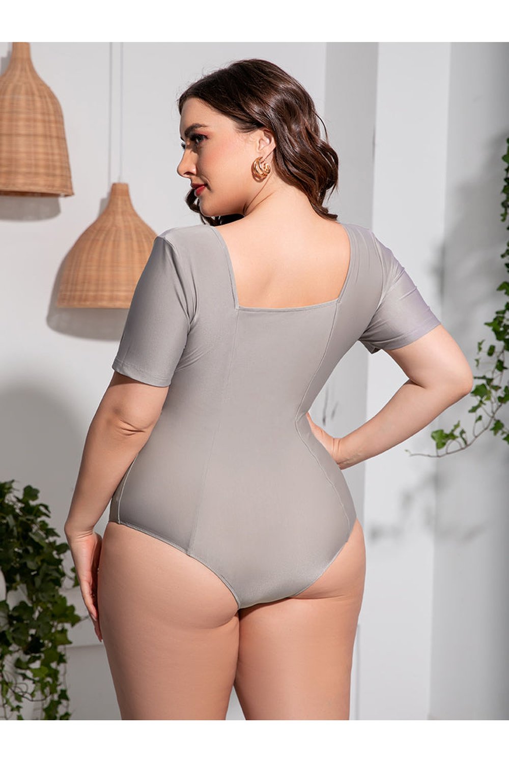 Plus Size Scoop Neck Short Sleeve One-Piece Swimsuit