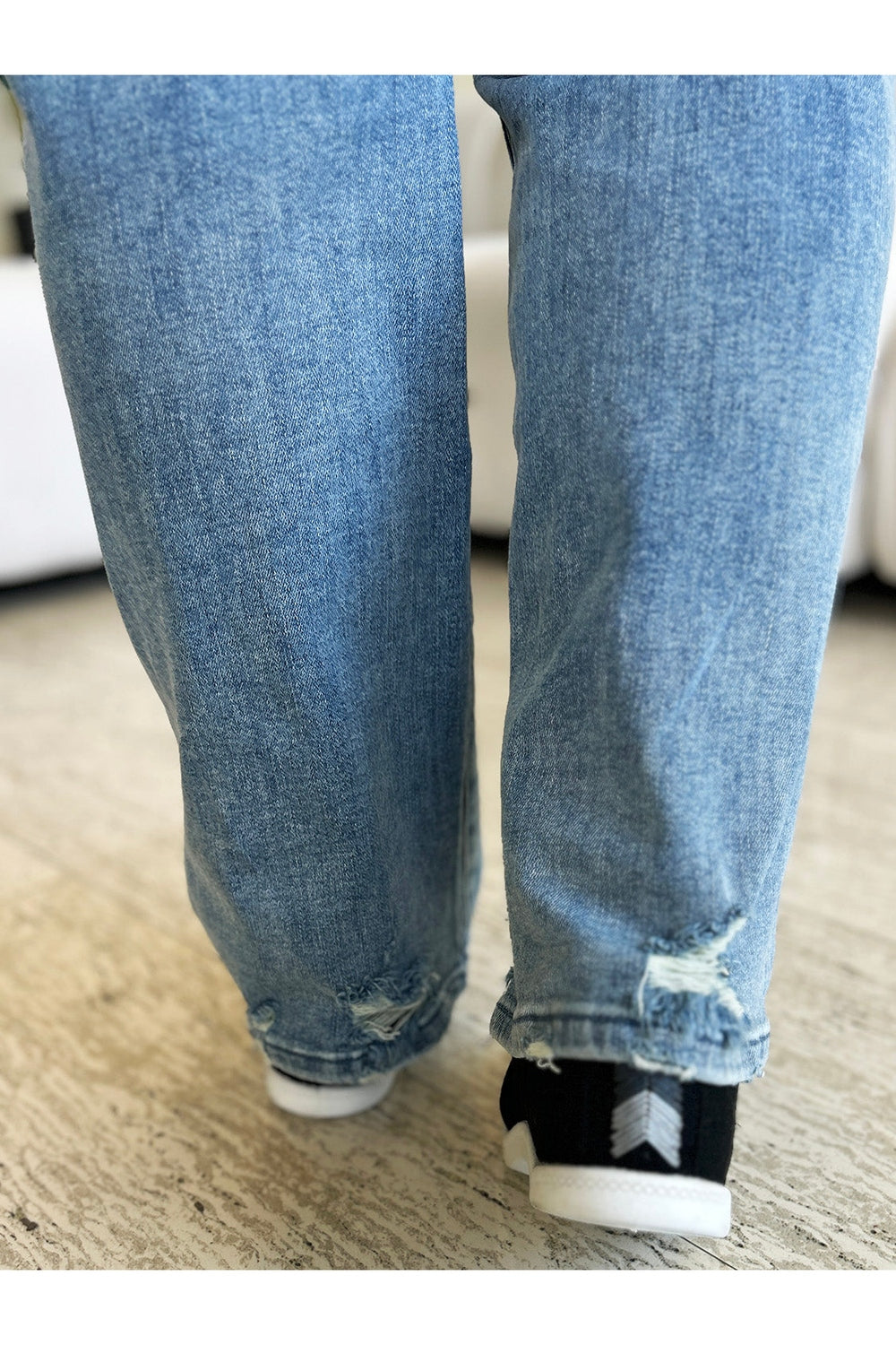 Judy Blue Full Size Mid Rise Distressed Straight Jeans