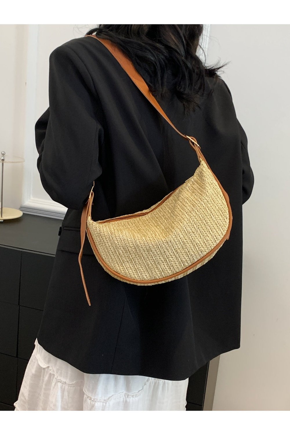 Straw Weave Adjustable Strap Shoulder Bag