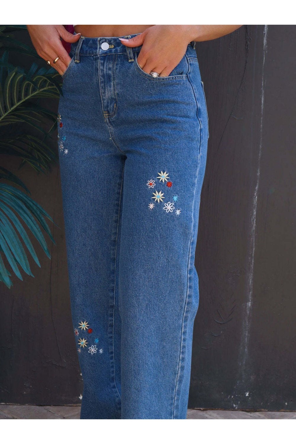 Embroidered Straight Jeans with Pockets